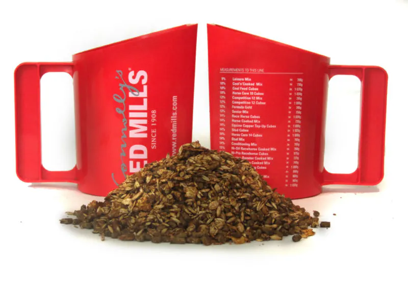 RED MILLS Feeding Scoop 