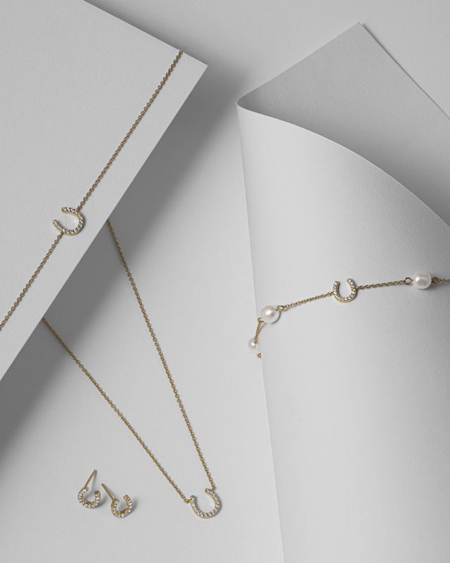 LILLY – Horseshoe Perle Armbånd